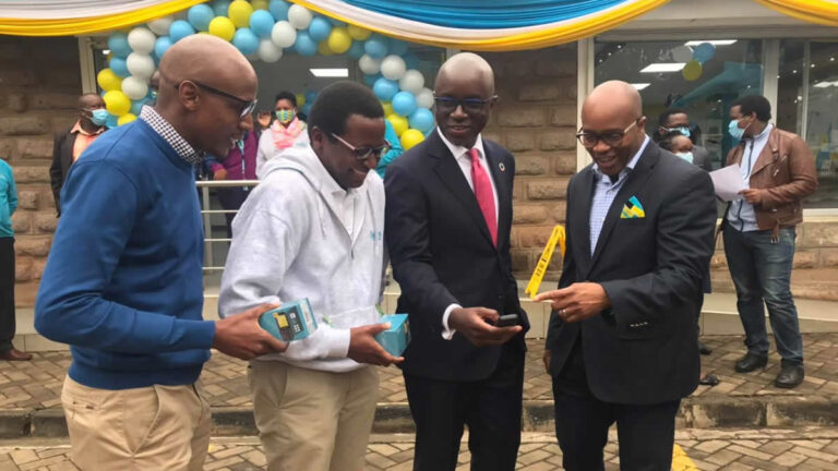 Telkom Kenya unveils Kadunda T-Smart device with 4G capability and running on KaiOS